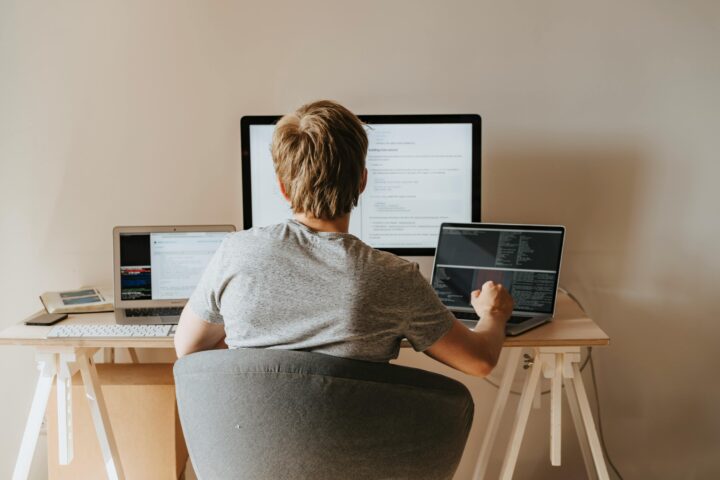 Основы Python: переменные, типы данных и простые операции